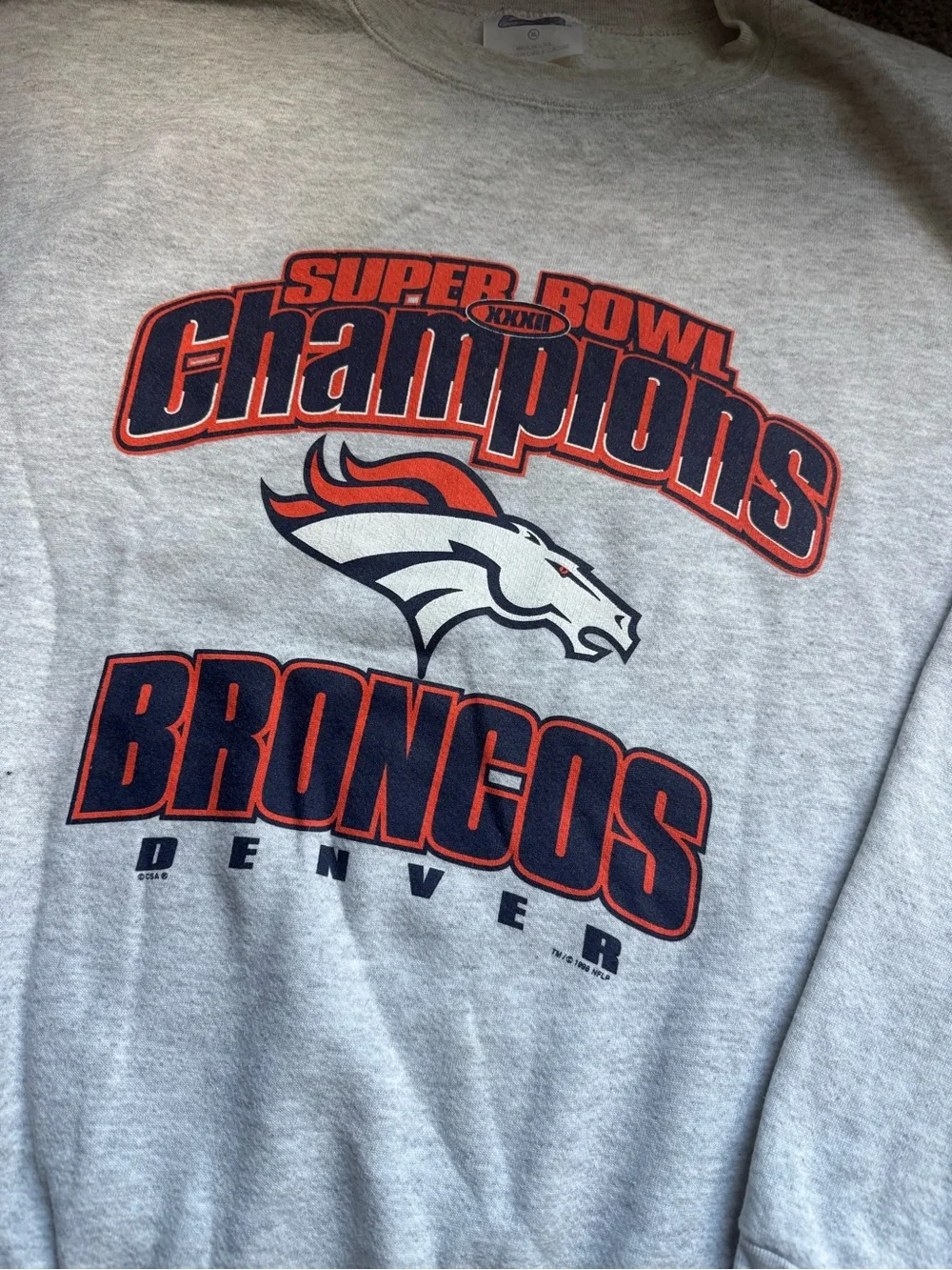 Vintage Denver Broncos 1998 Super Bowl XXXII Champs Sweatshirt- Size L